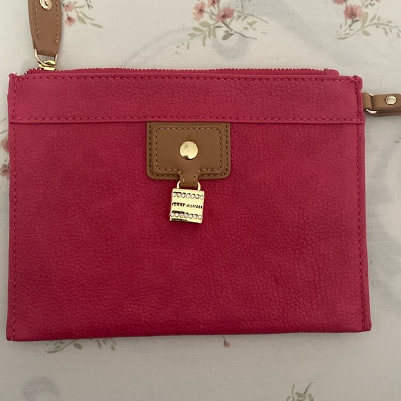Tommy Hilfiger Red Wristlet - Picture 1 of 4